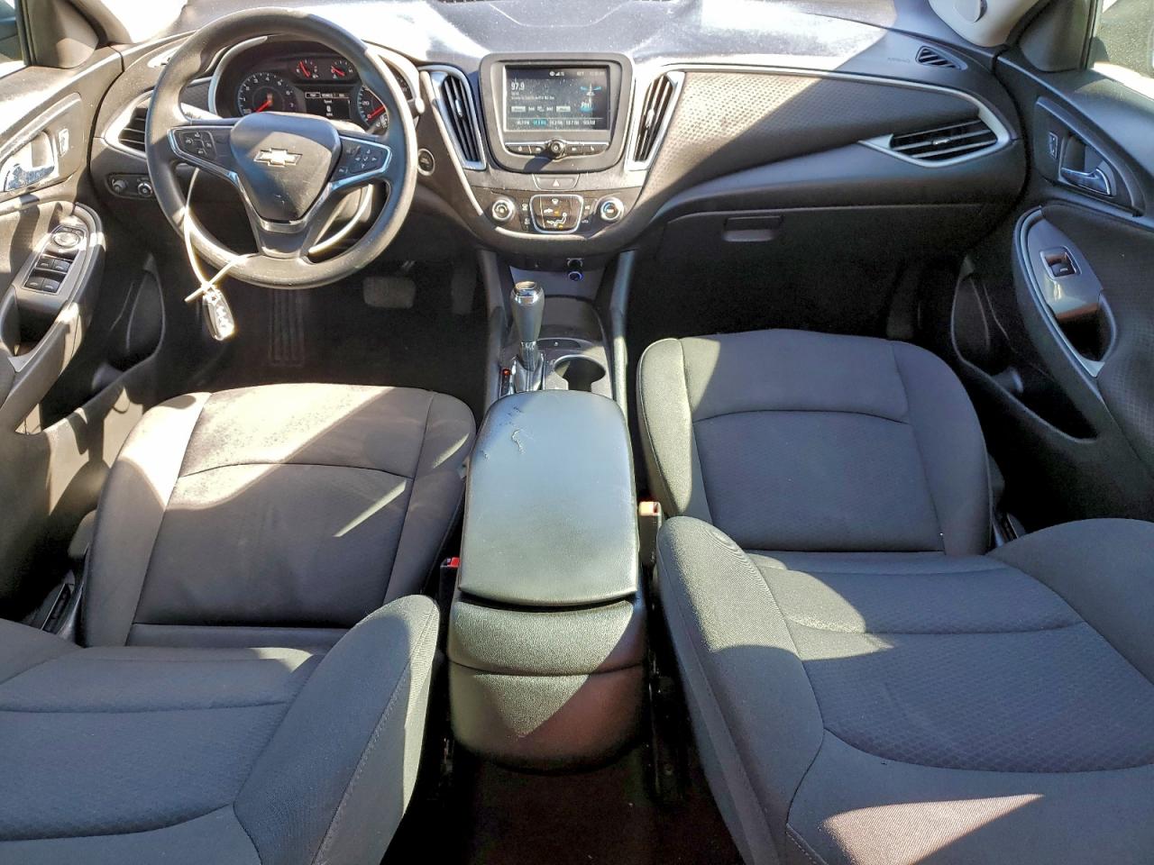 2018 CHEVROLET MALIBU LS photo 8