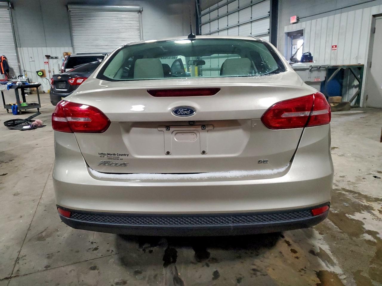 2018 FORD FOCUS SE photo 6