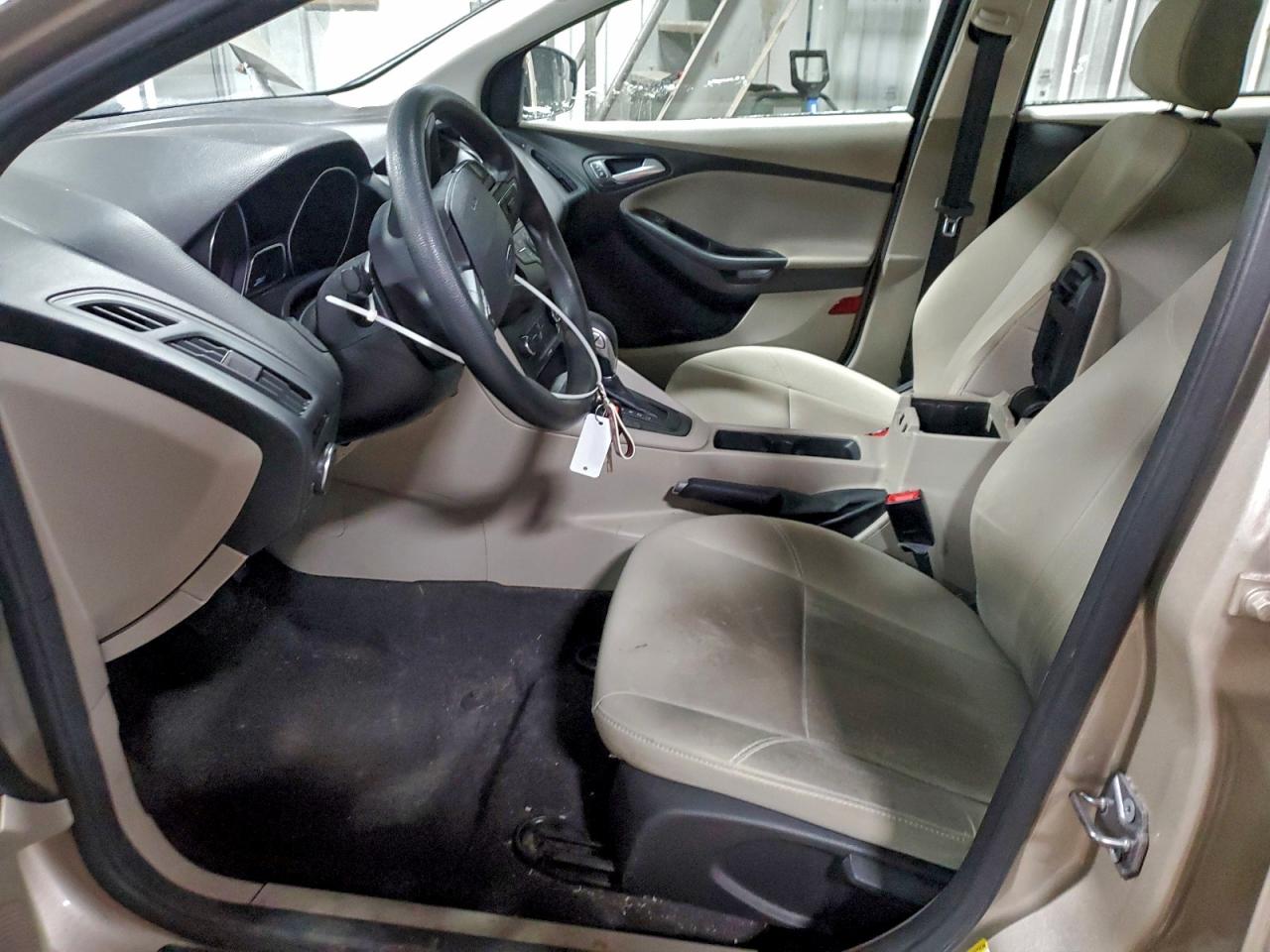 2018 FORD FOCUS SE photo 7