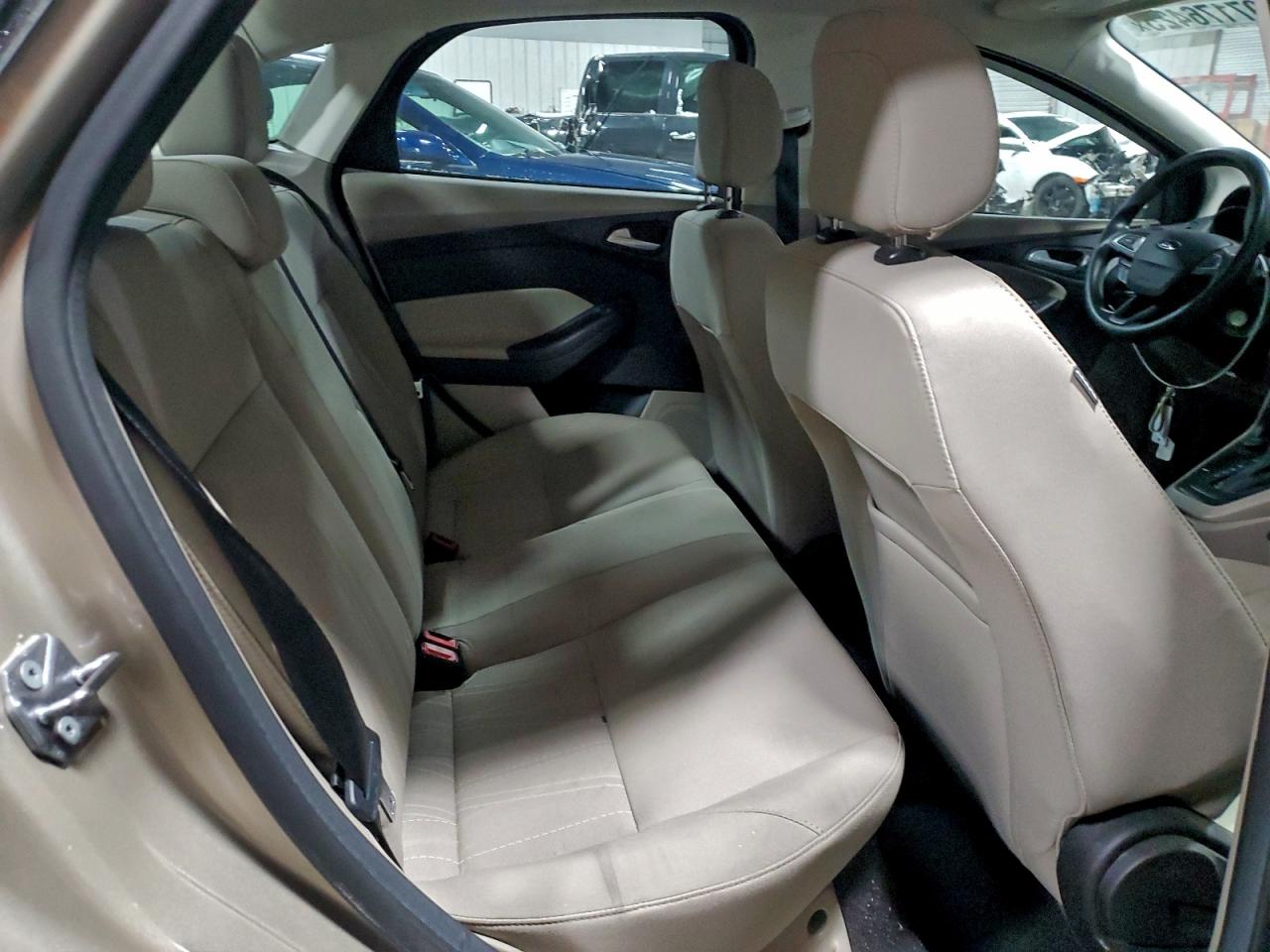 2018 FORD FOCUS SE photo 10