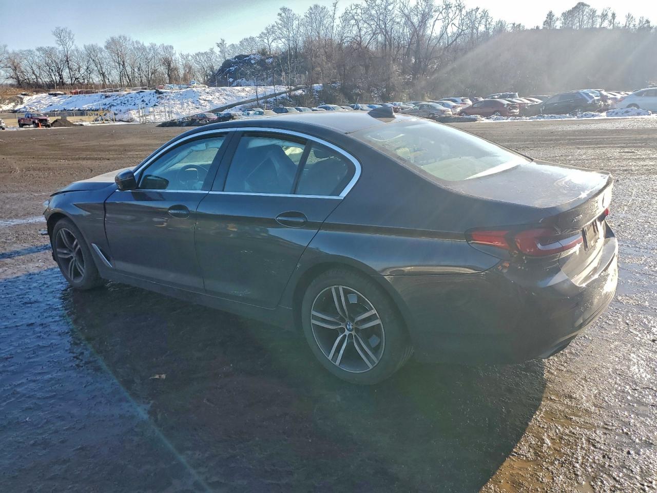 2021 BMW 530 XI photo 2