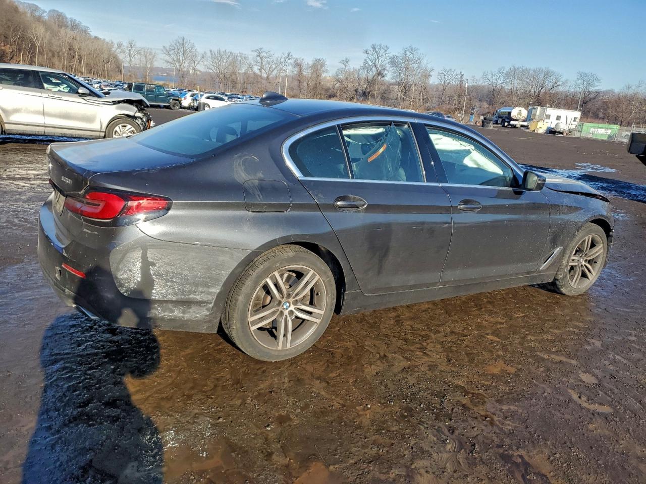 2021 BMW 530 XI photo 3