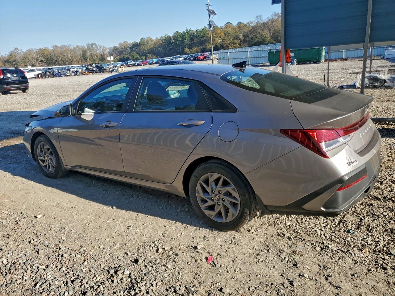 2024 HYUNDAI ELANTRA SEL photo 2