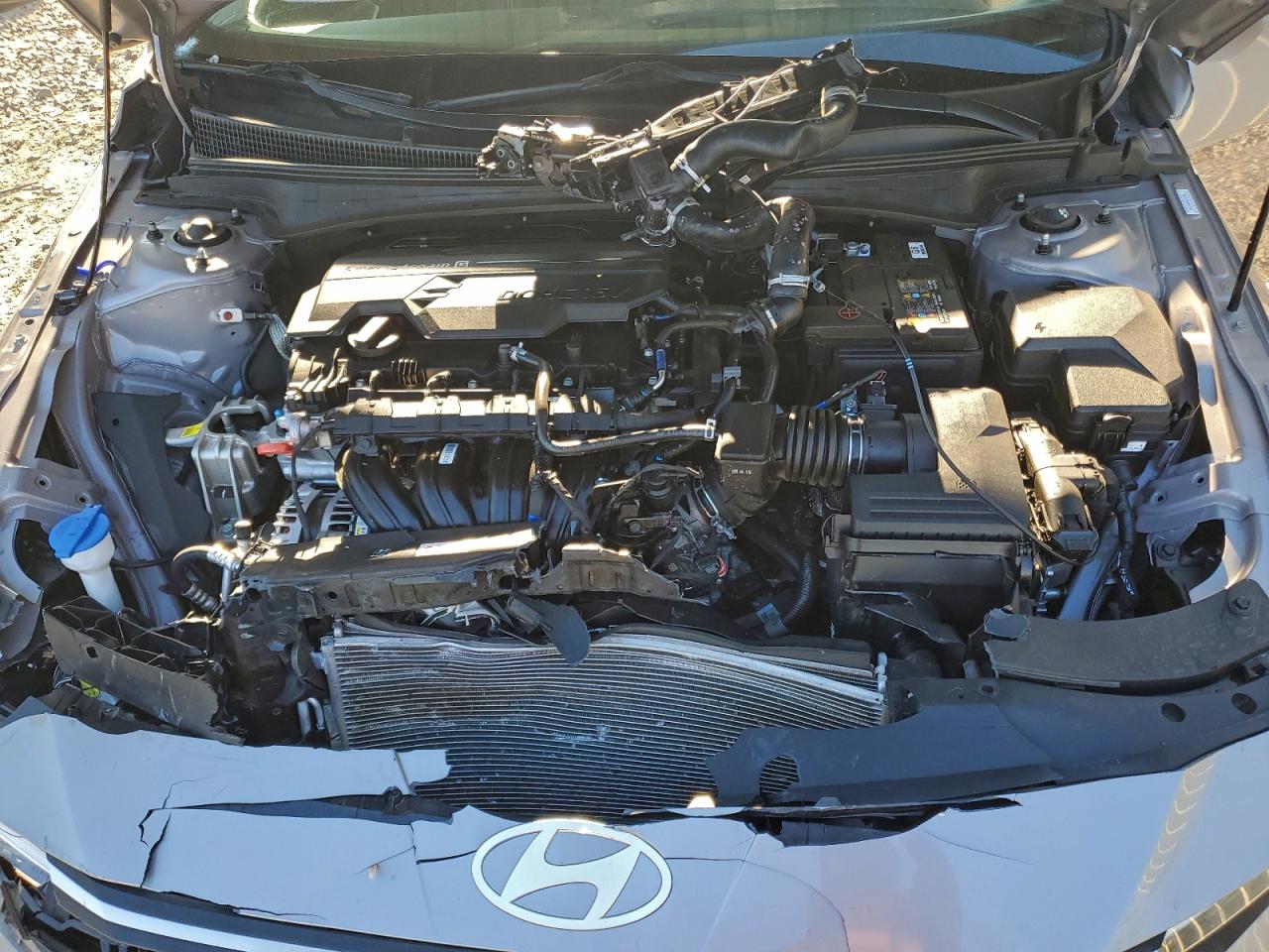 2024 HYUNDAI ELANTRA SEL photo 11