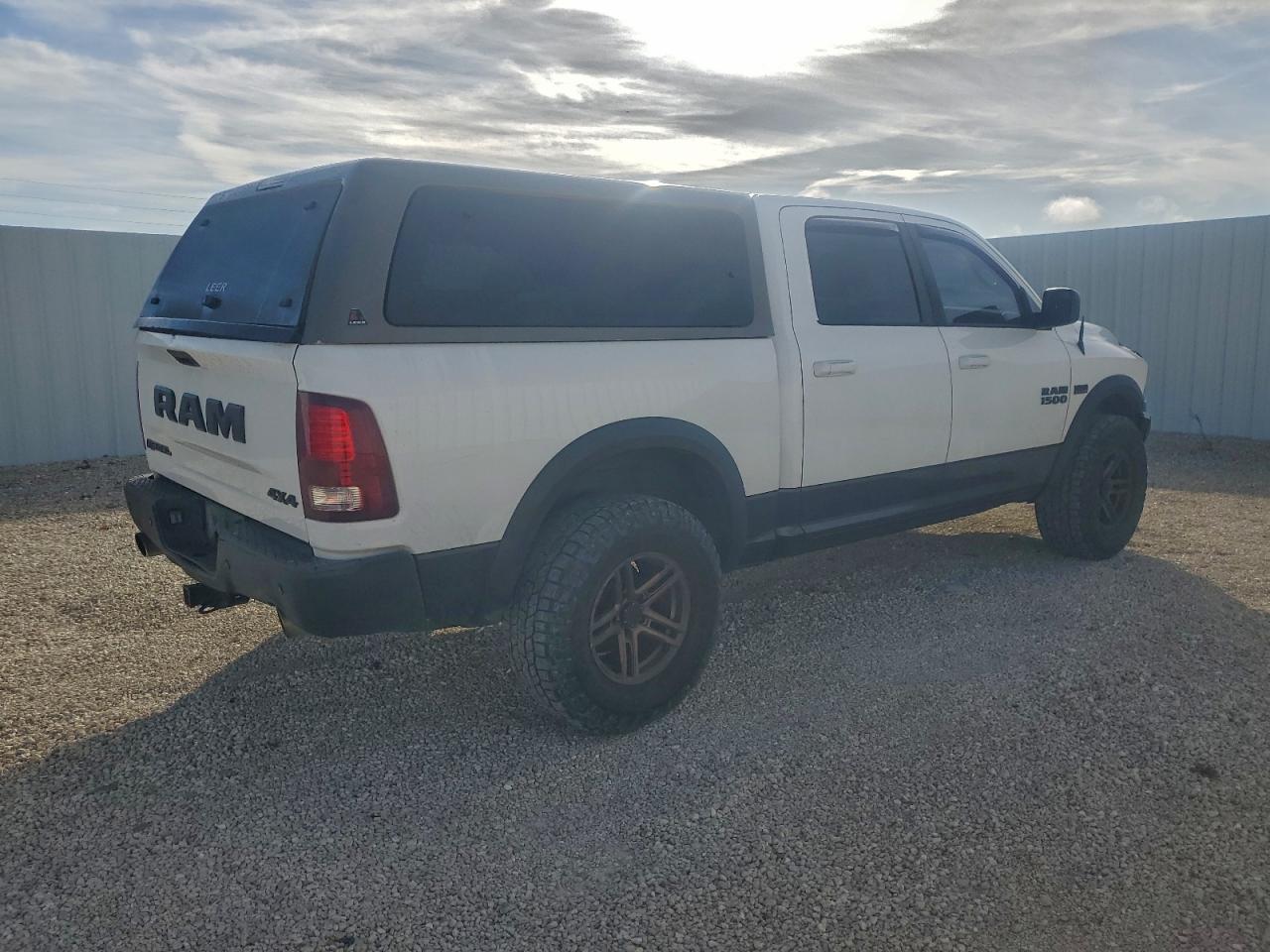 2016 RAM 1500 REBEL photo 3