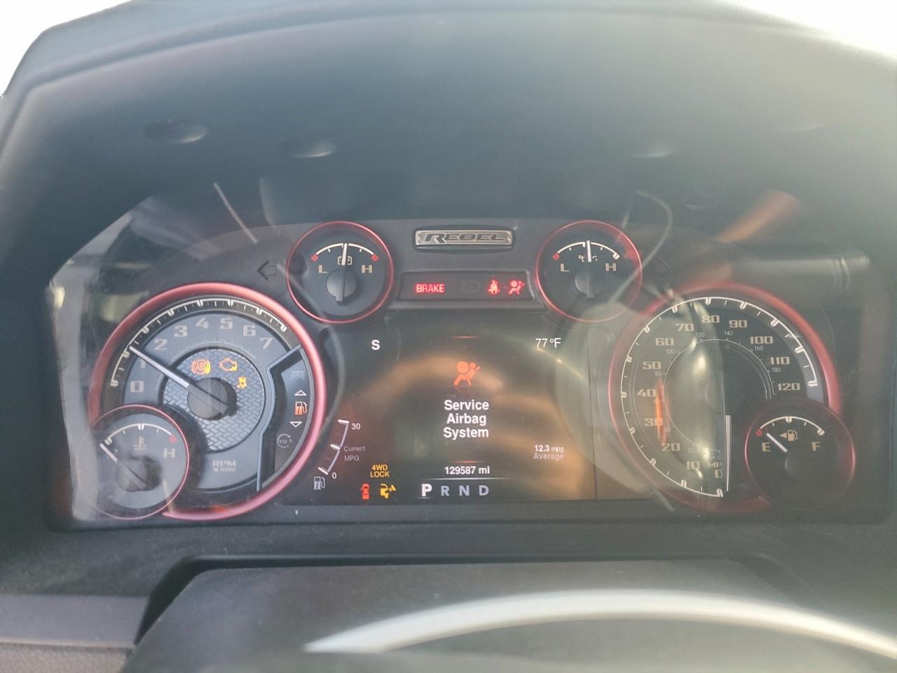 2016 RAM 1500 REBEL photo 9