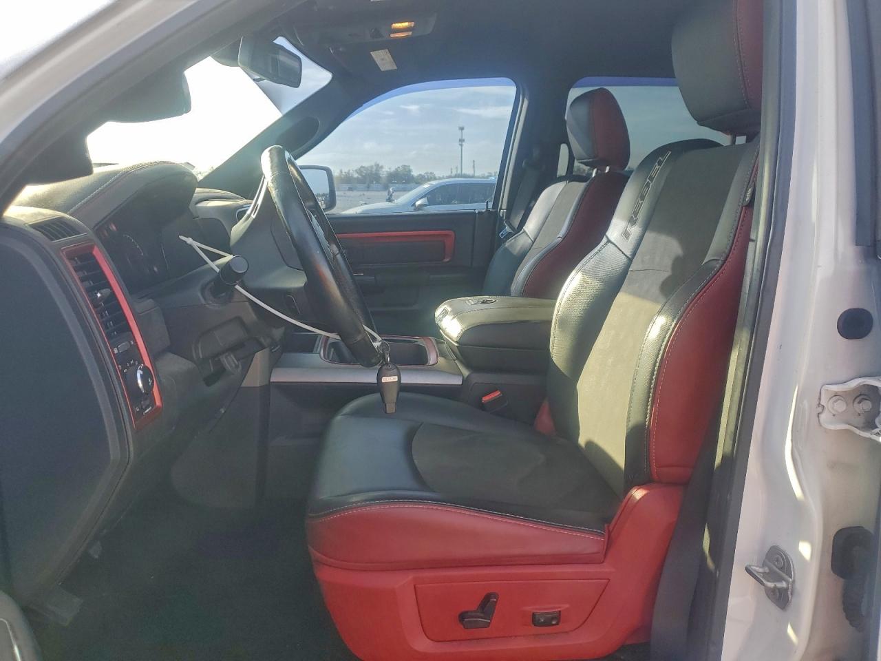 2016 RAM 1500 REBEL photo 7