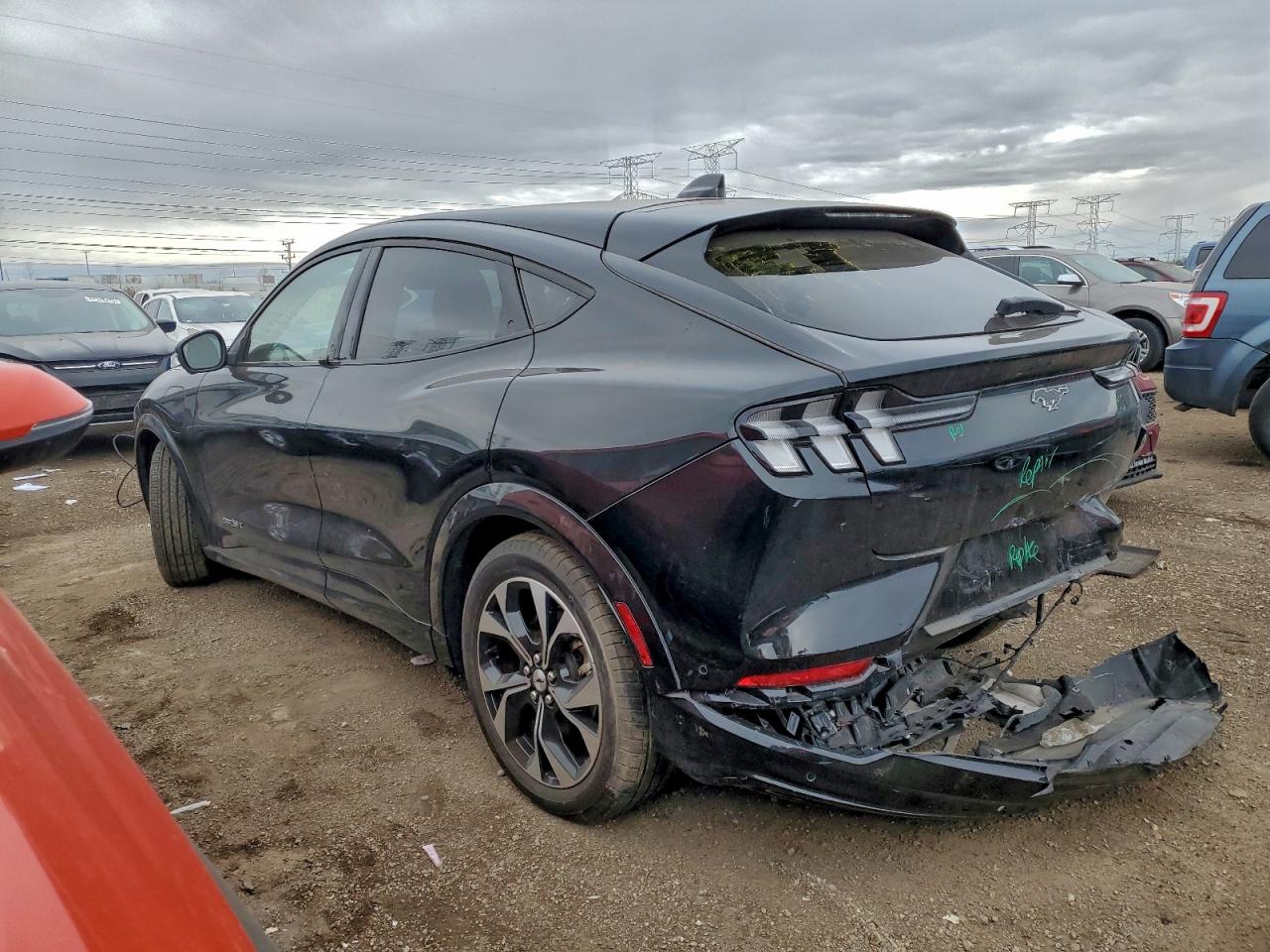 2021 FORD MUSTANG MACH-E PREMIUM photo 2