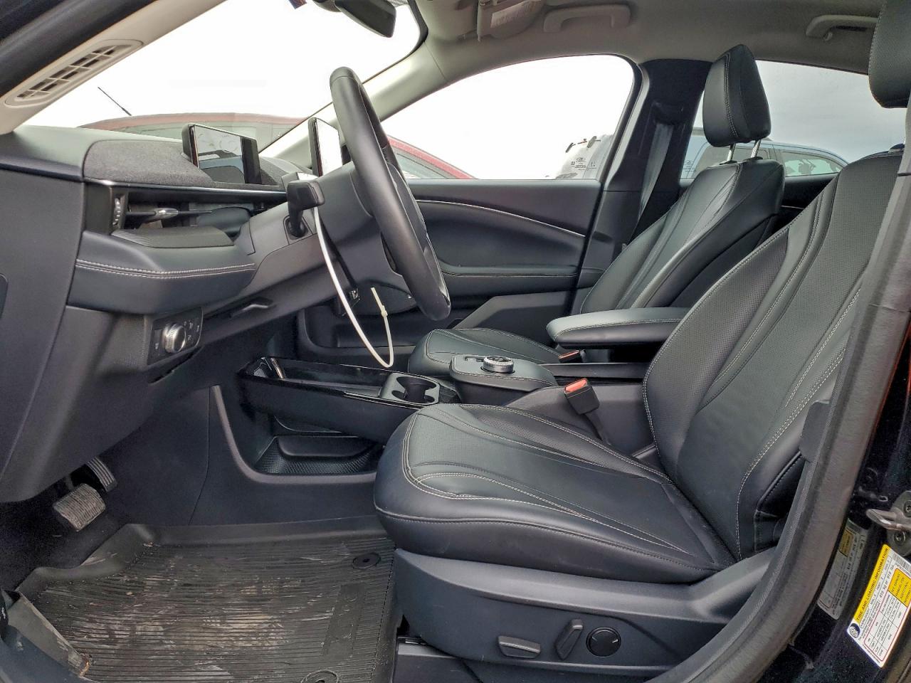 2021 FORD MUSTANG MACH-E PREMIUM photo 7