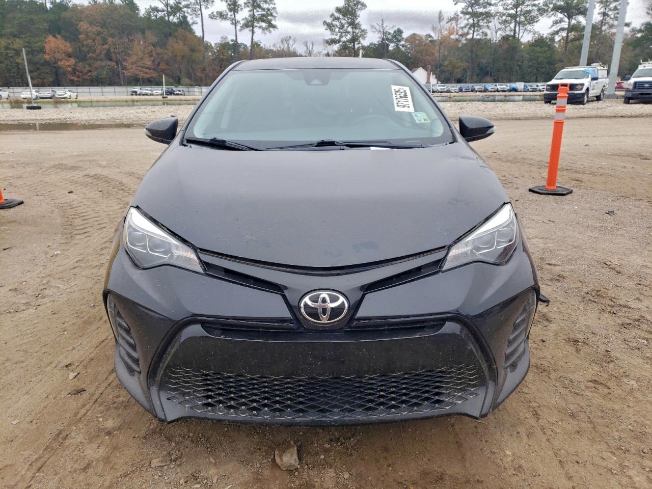 2017 TOYOTA COROLLA L photo 5
