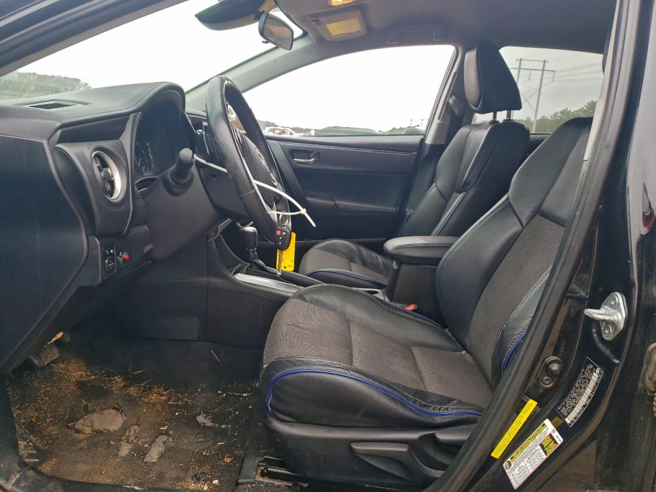 2017 TOYOTA COROLLA L photo 7