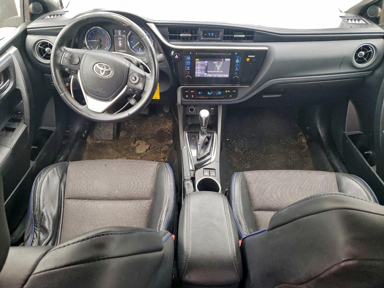 2017 TOYOTA COROLLA L photo 8