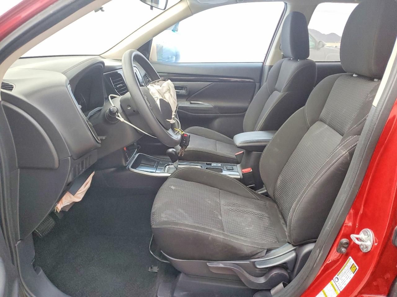 2019 MITSUBISHI OUTLANDER ES photo 7