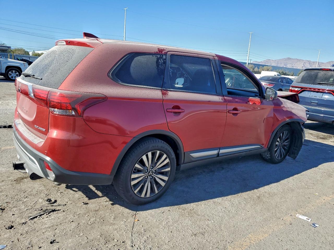 2019 MITSUBISHI OUTLANDER ES photo 3
