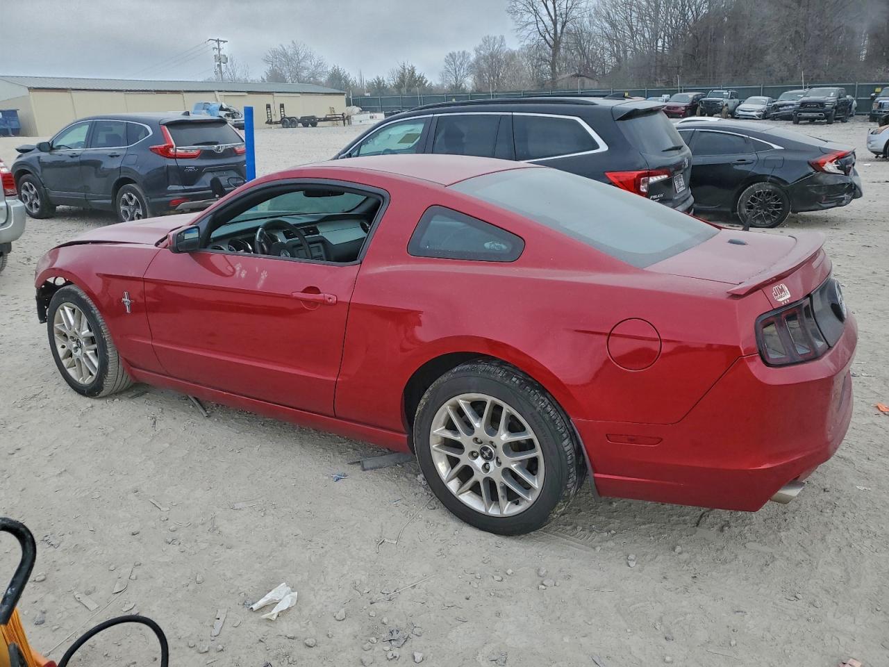 2013 FORD MUSTANG photo 2