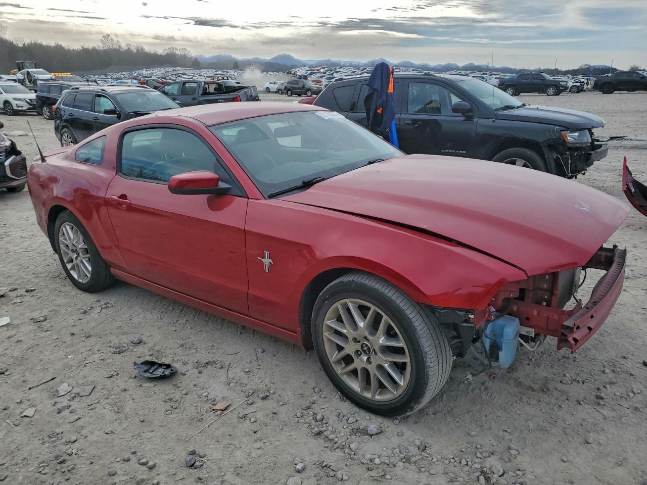 2013 FORD MUSTANG photo 4