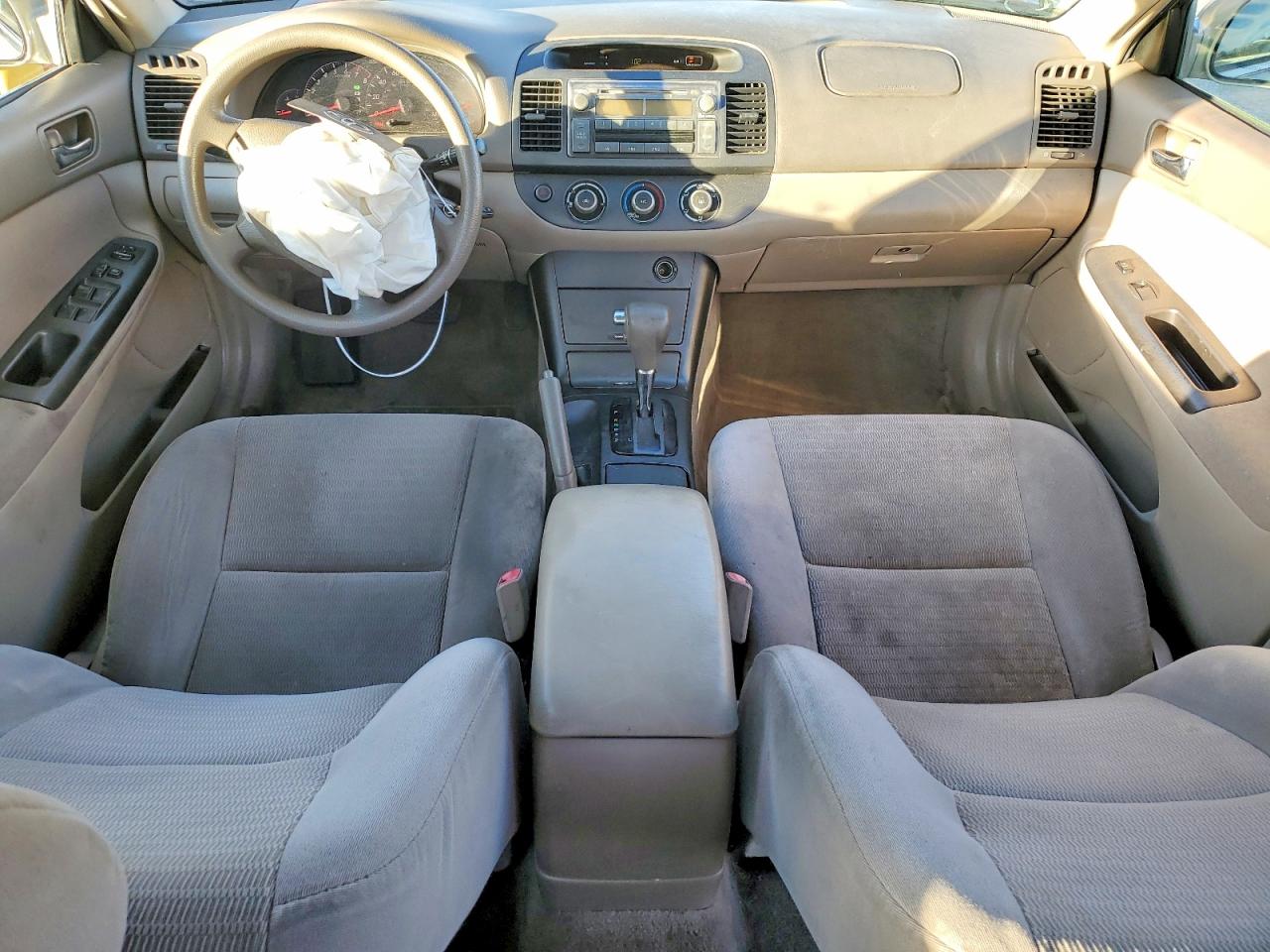 2006 TOYOTA CAMRY LE photo 8