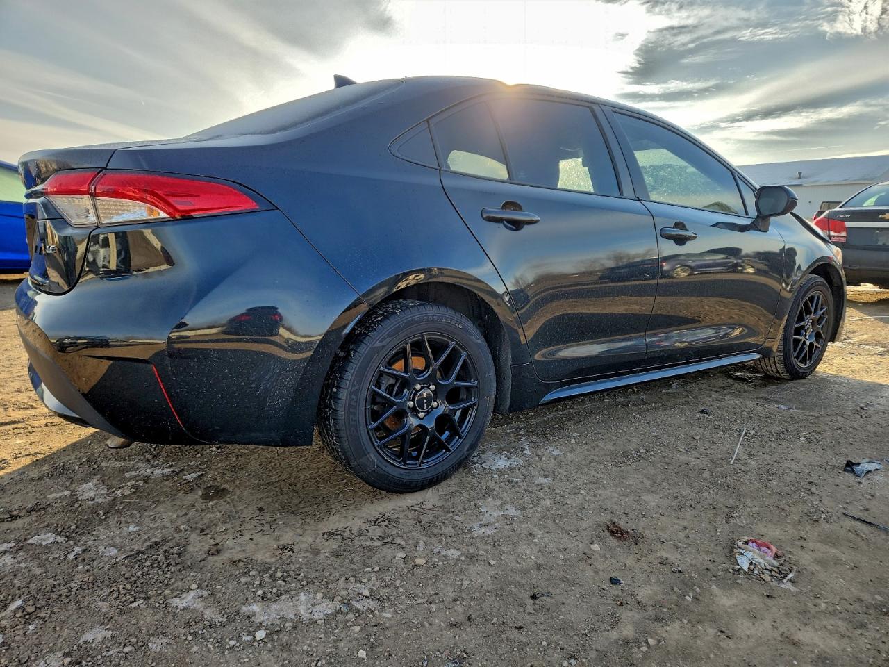 2022 TOYOTA COROLLA LE photo 3
