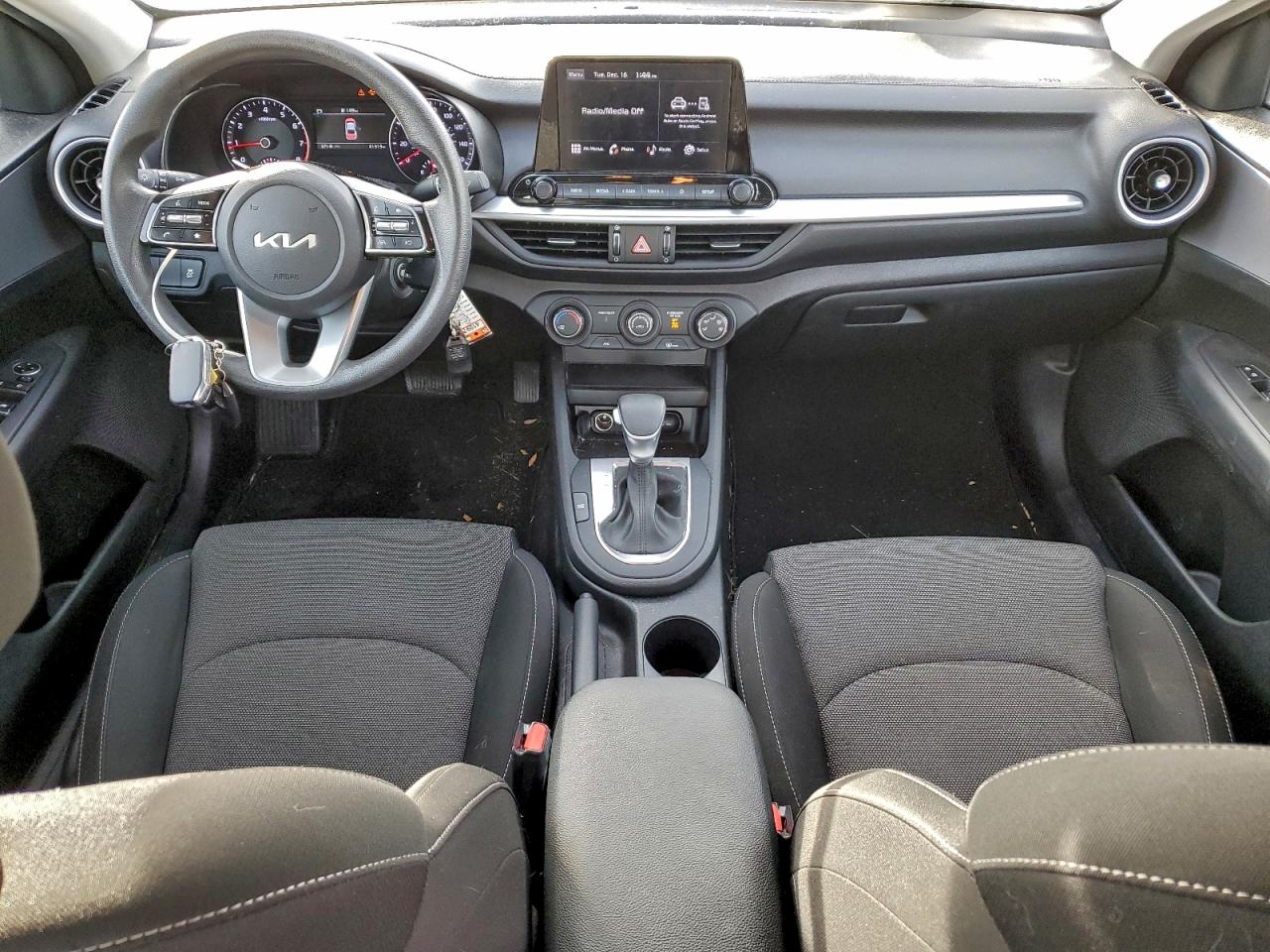2023 KIA FORTE LX photo 8