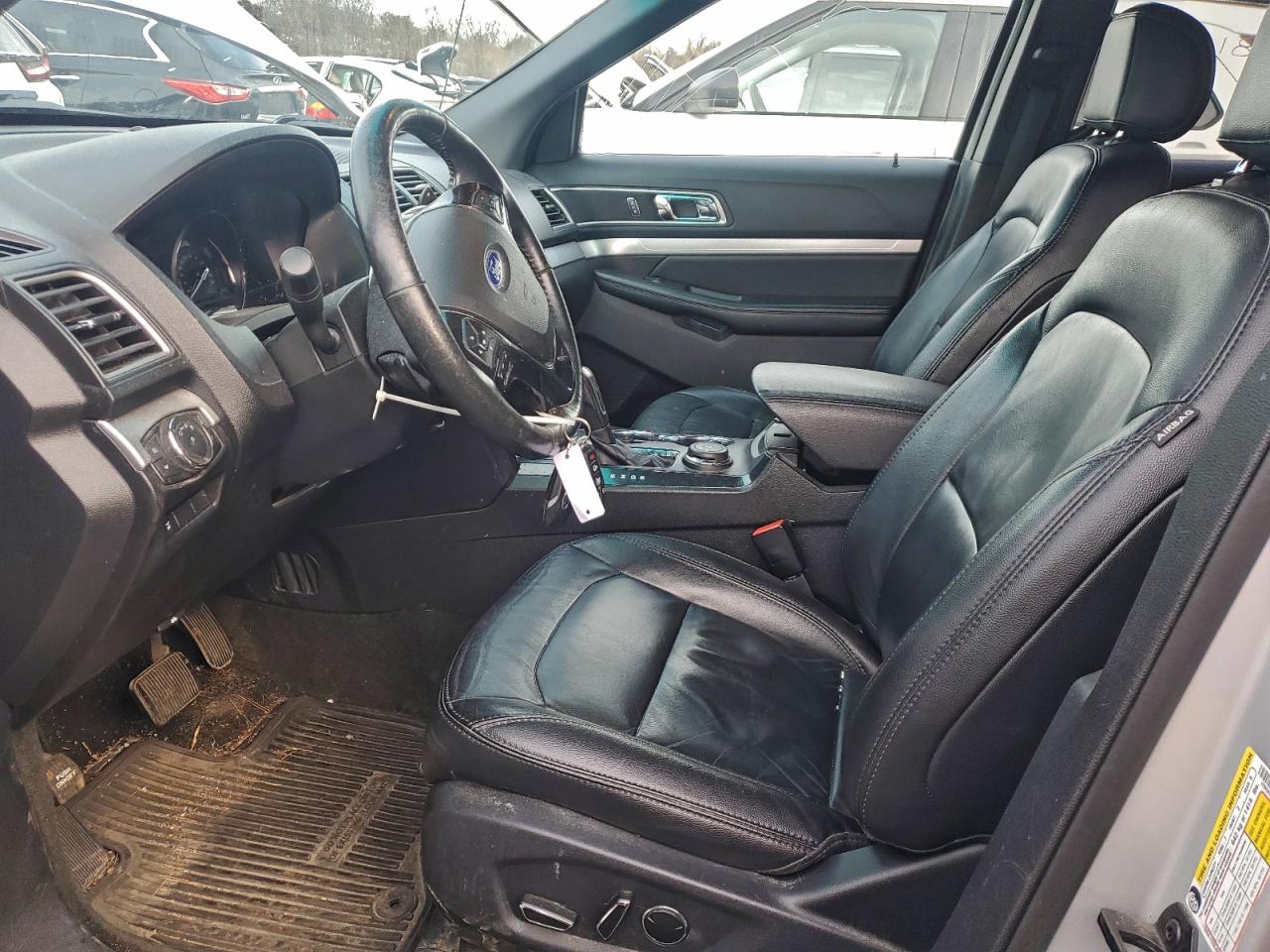 2016 FORD EXPLORER XLT photo 7