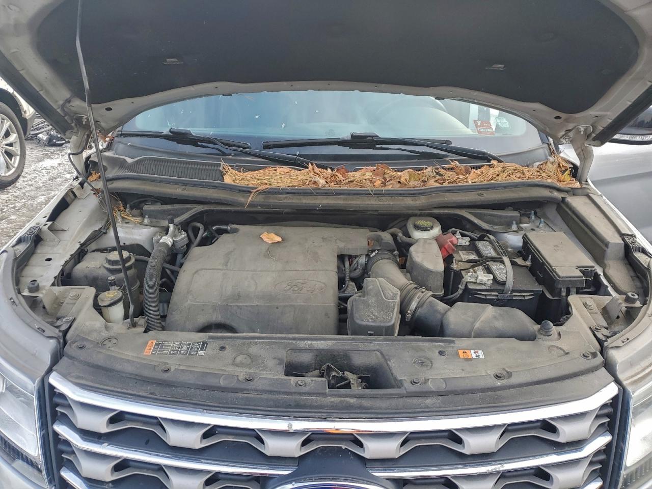 2016 FORD EXPLORER XLT photo 12