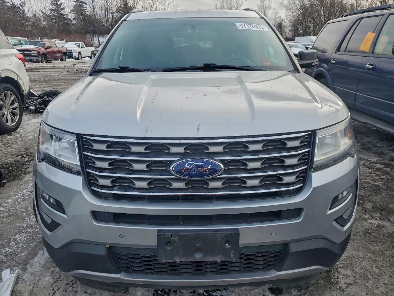 2016 FORD EXPLORER XLT photo 5