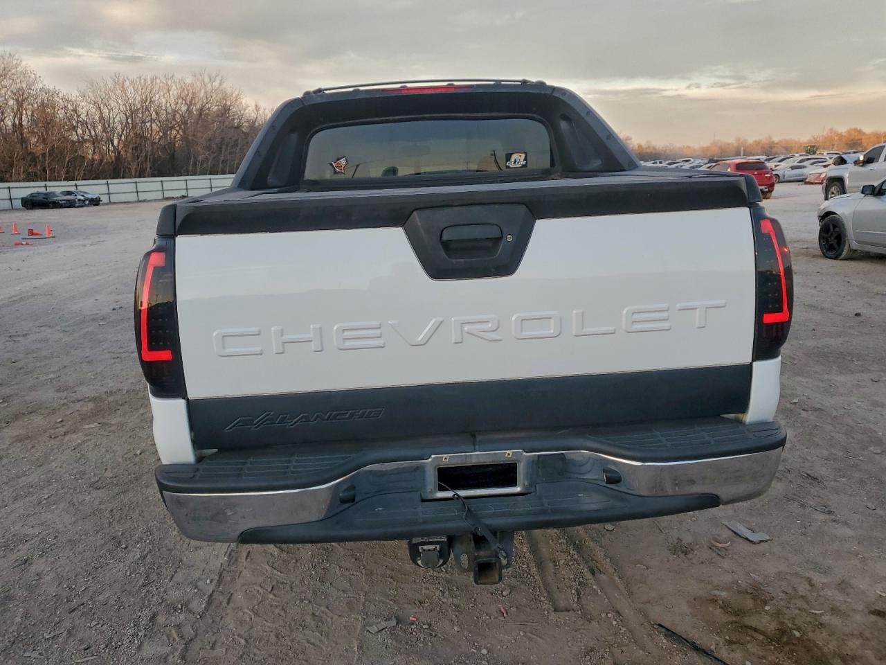 2004 CHEVROLET AVALANCHE K1500 photo 6