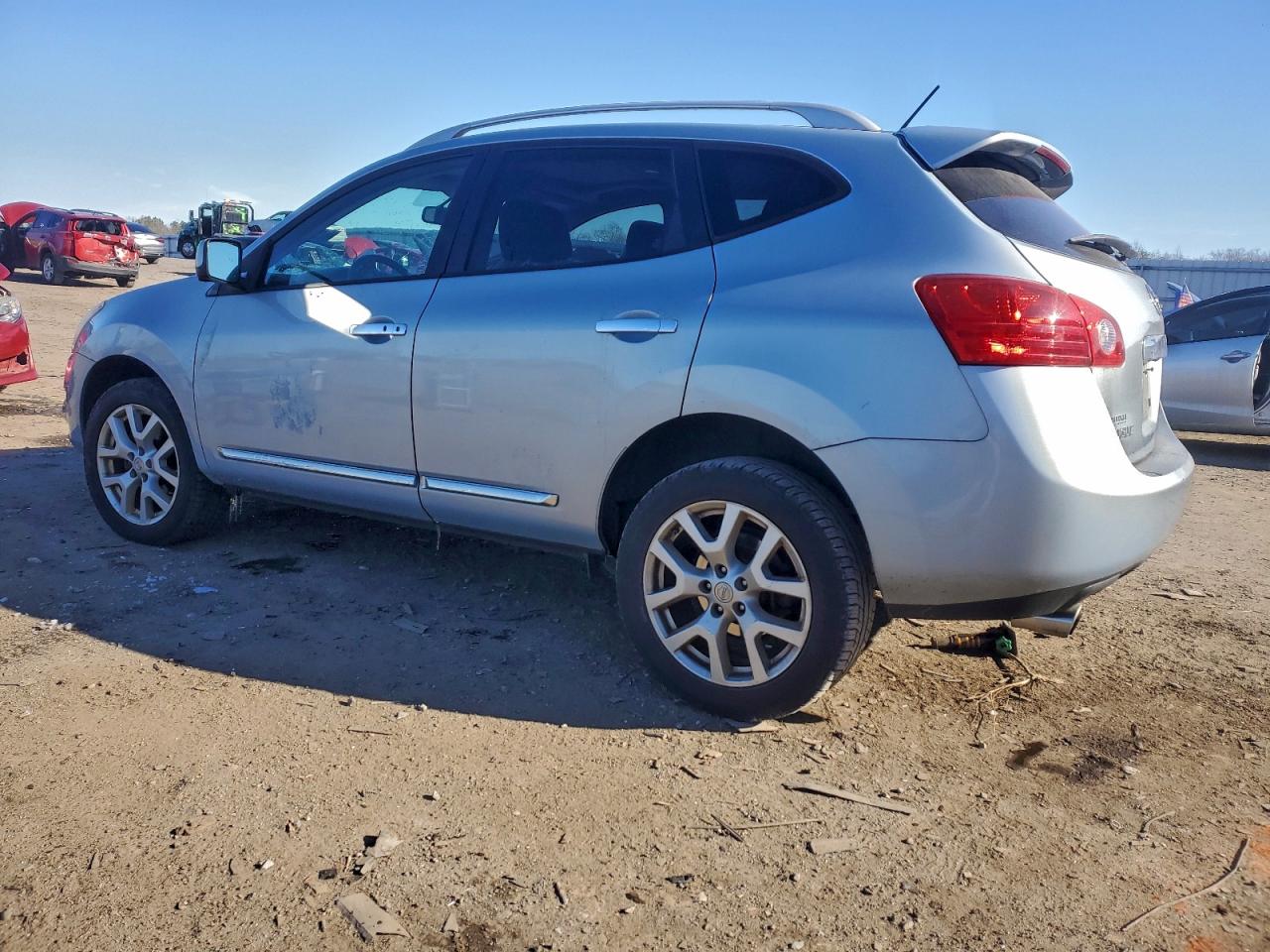 2013 NISSAN ROGUE S photo 2