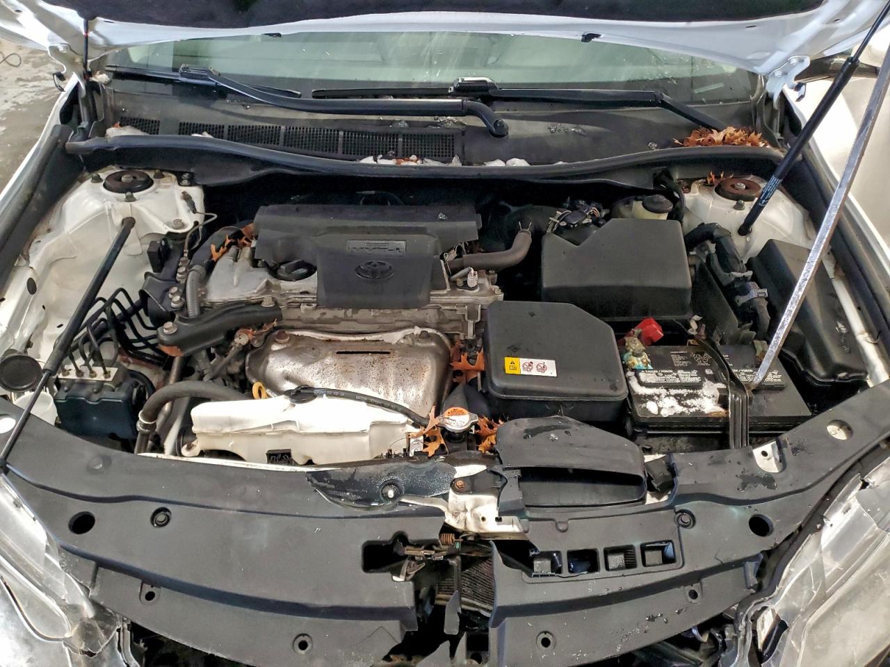 2016 TOYOTA CAMRY LE photo 11