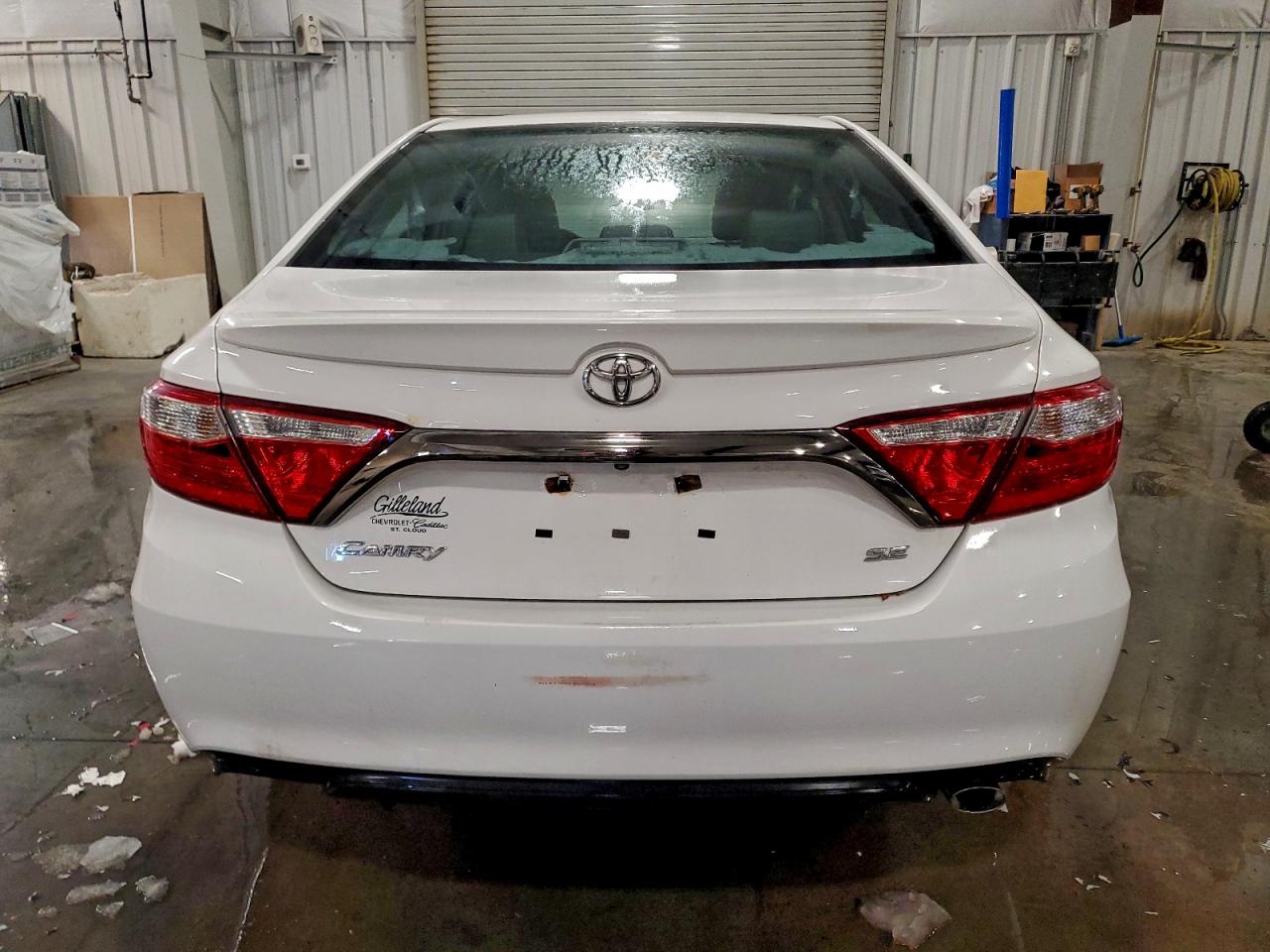 2016 TOYOTA CAMRY LE photo 6