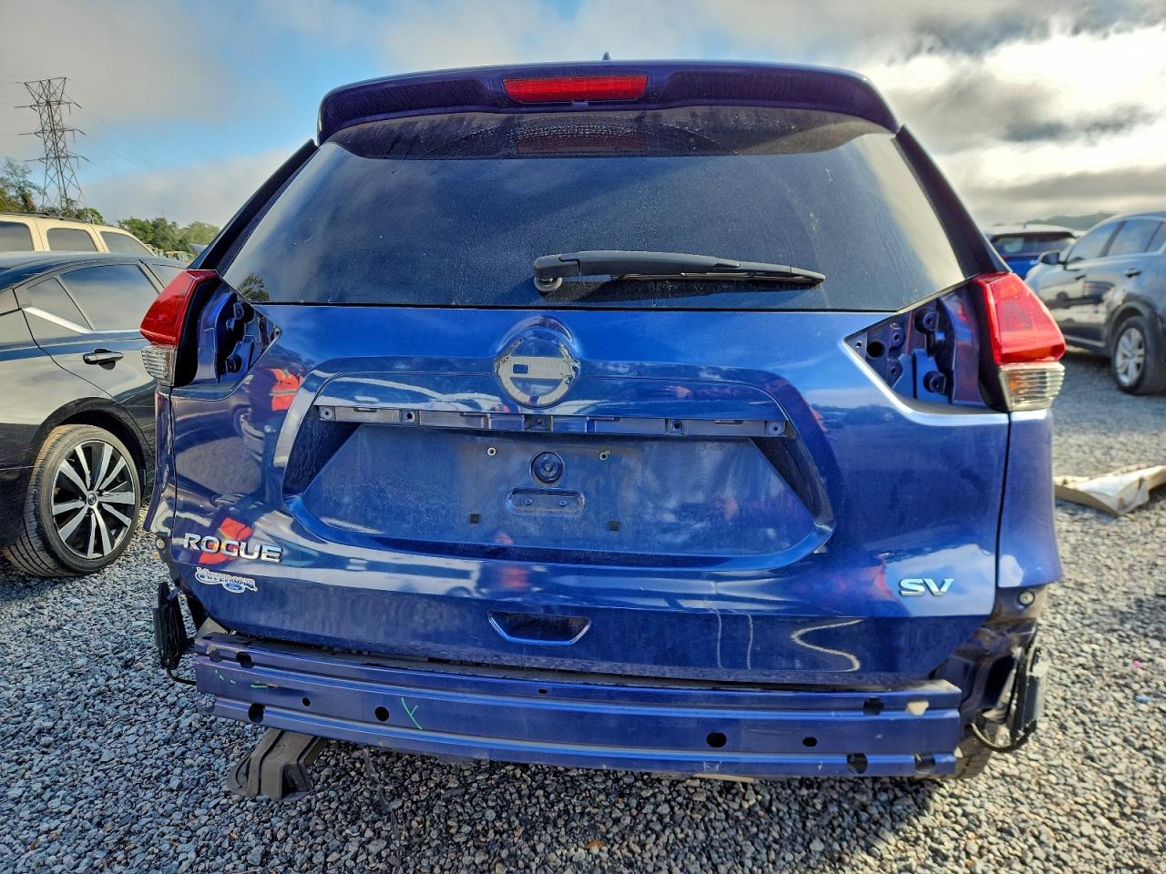 2018 NISSAN ROGUE S photo 6