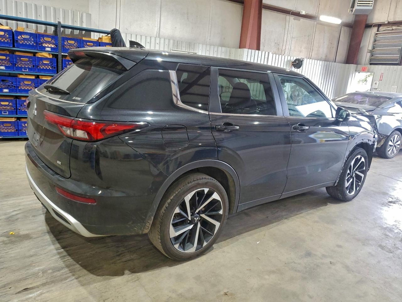 2024 MITSUBISHI OUTLANDER SE photo 3