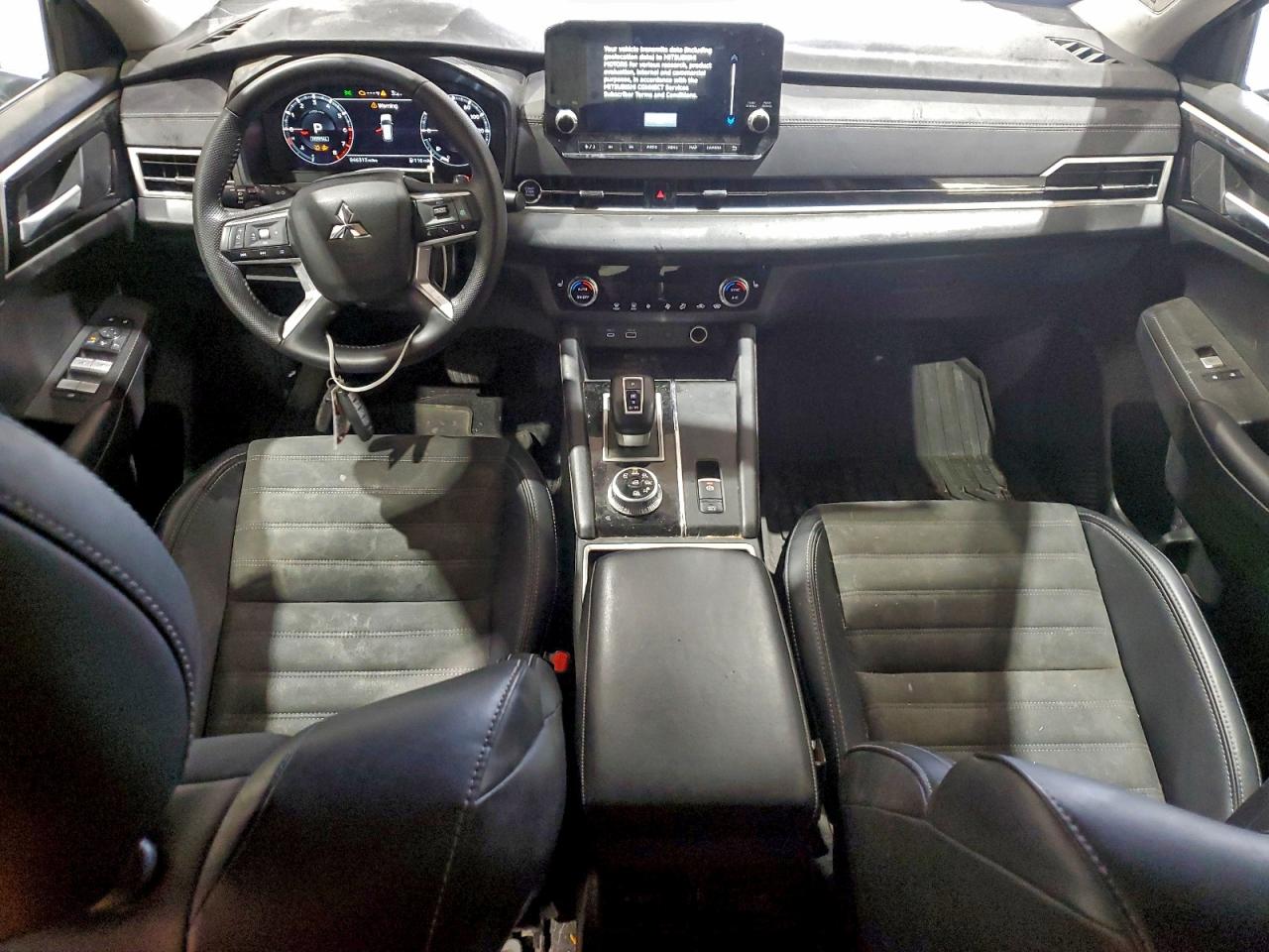2024 MITSUBISHI OUTLANDER SE photo 8