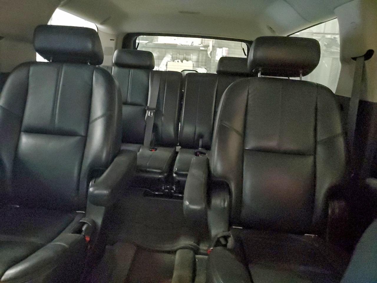 2009 CHEVROLET SUBURBAN C1500 LT photo 10