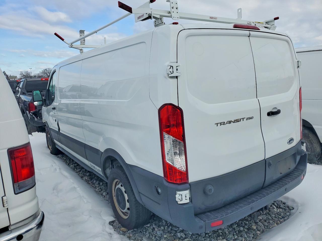 2020 FORD TRANSIT T-250 photo 2
