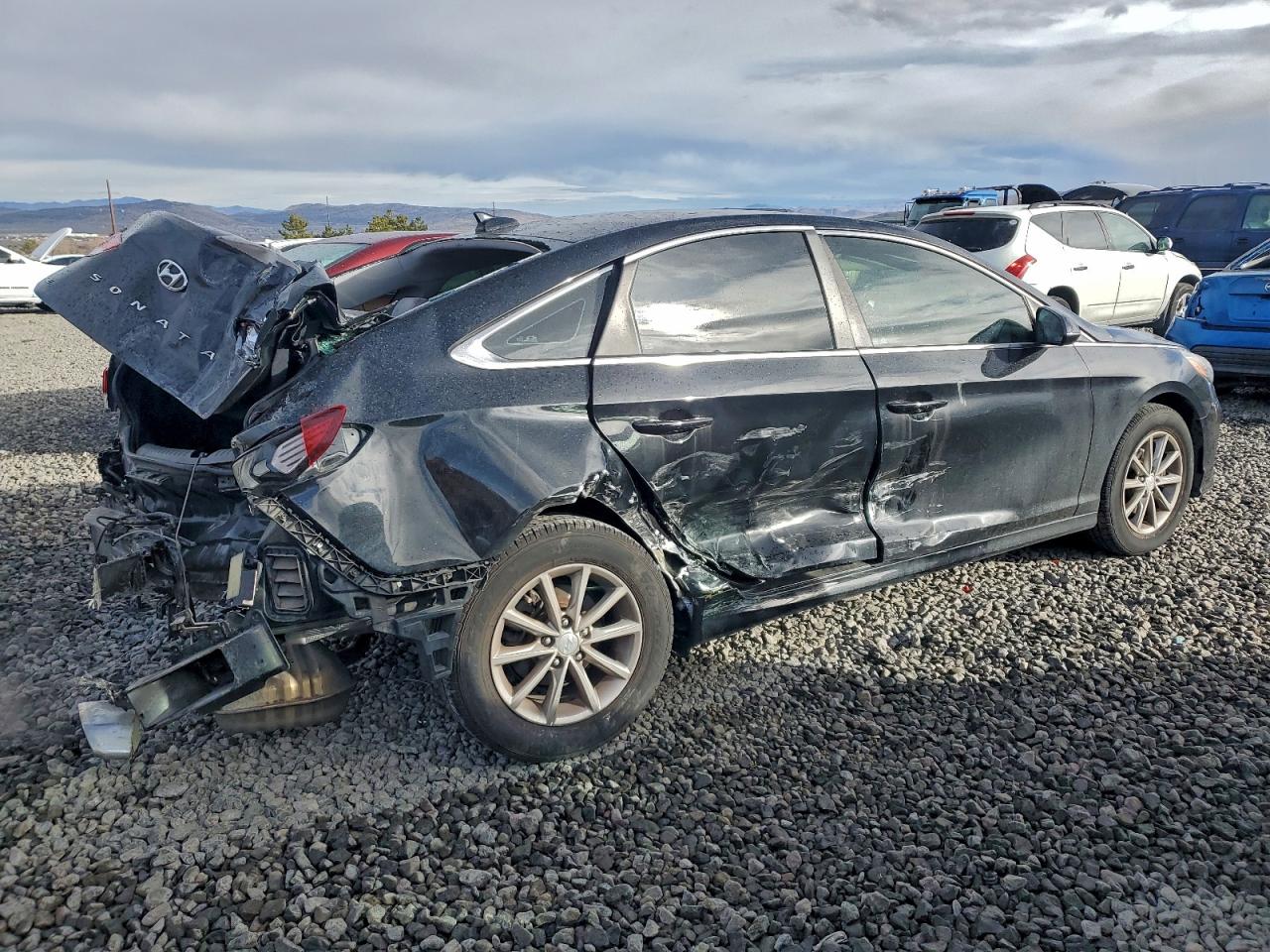 2018 HYUNDAI SONATA SE photo 3