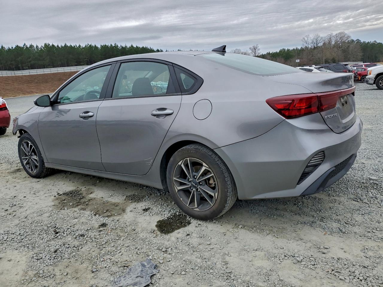 2024 KIA FORTE LX photo 2