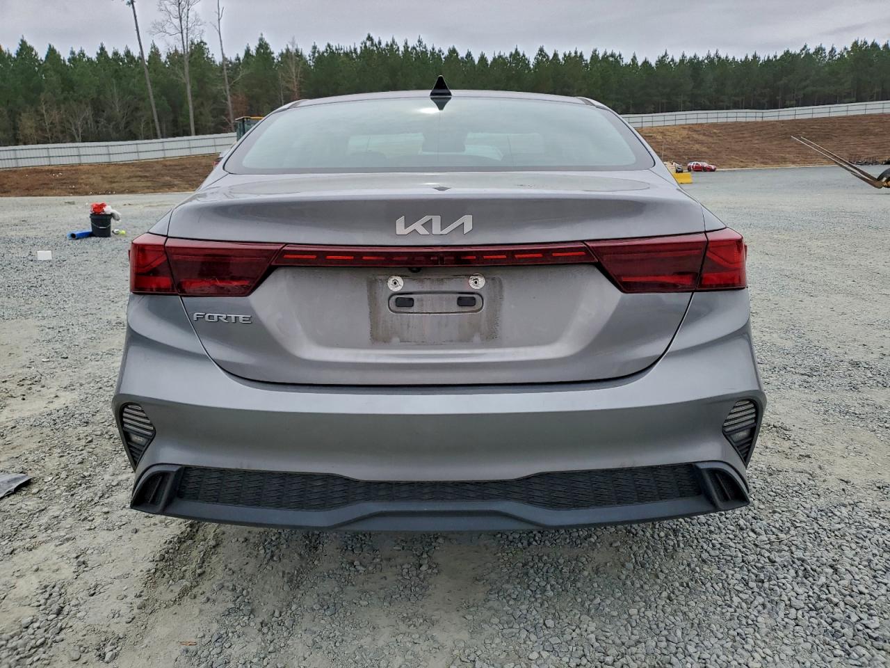 2024 KIA FORTE LX photo 6