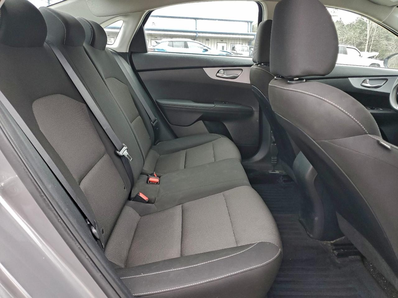 2024 KIA FORTE LX photo 10