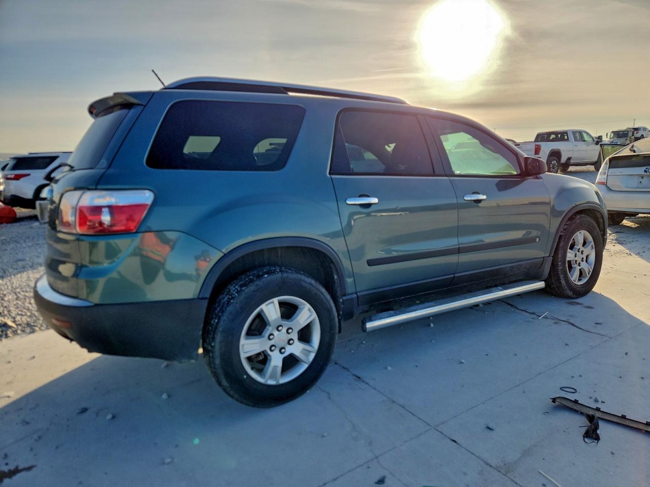 2009 GMC ACADIA SLE photo 3