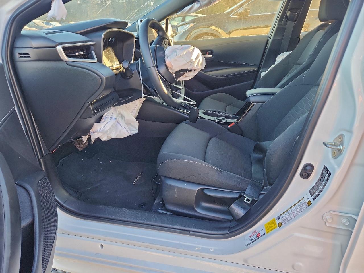 2025 TOYOTA COROLLA SE photo 13