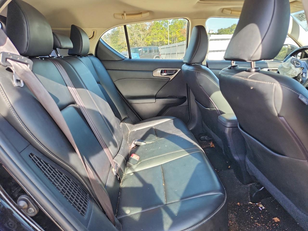 2014 LEXUS CT 200 photo 10