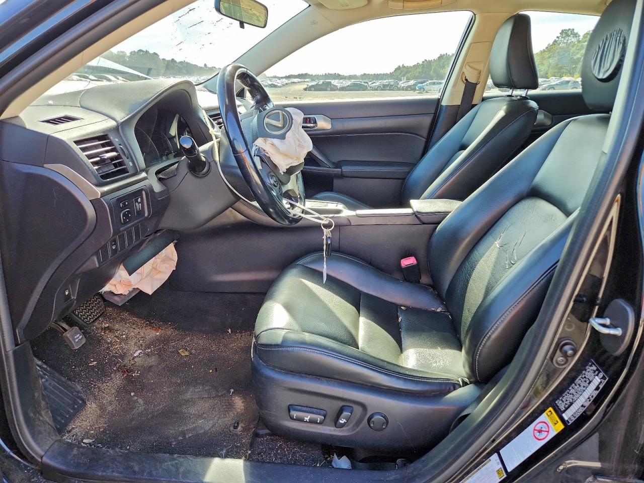 2014 LEXUS CT 200 photo 7
