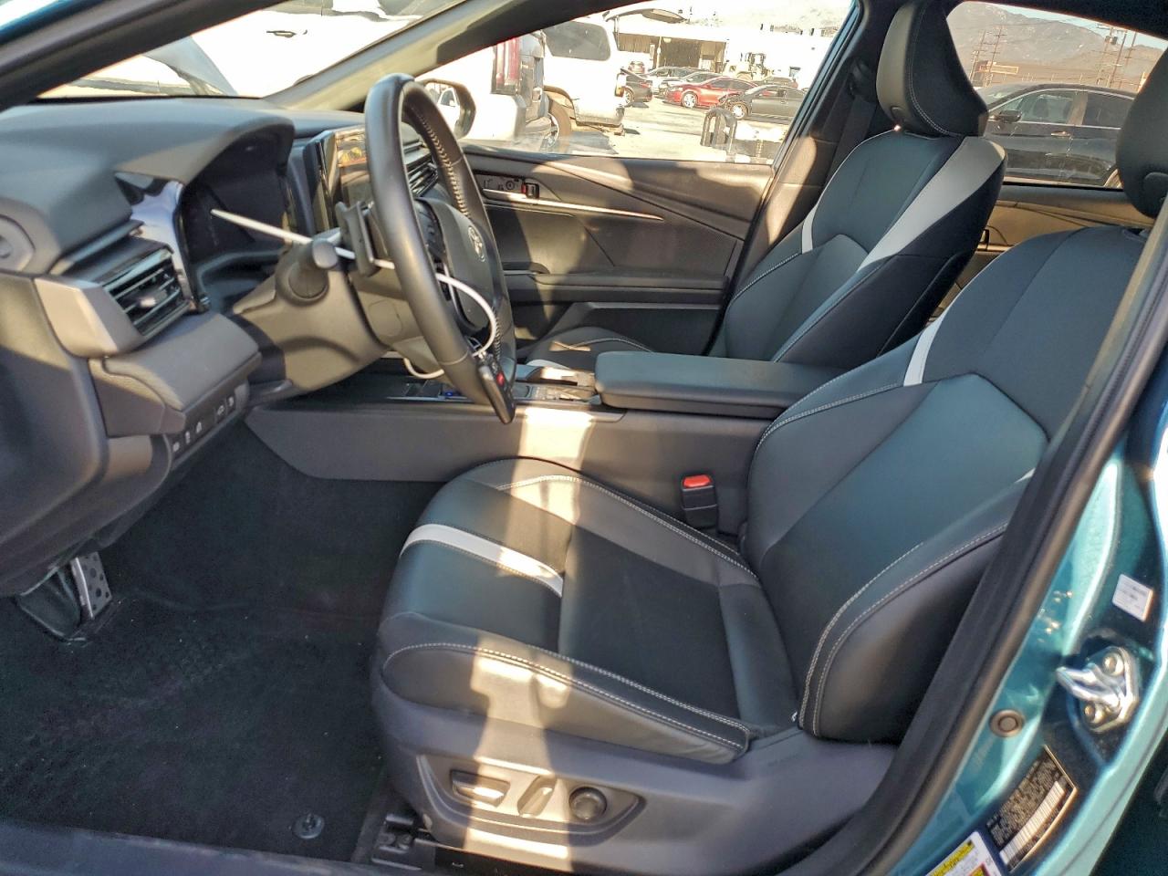 2025 TOYOTA CAMRY XSE photo 7