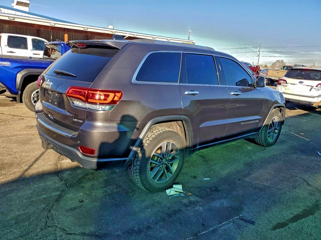 2018 JEEP GRAND CHEROKEE LIMITED photo 3