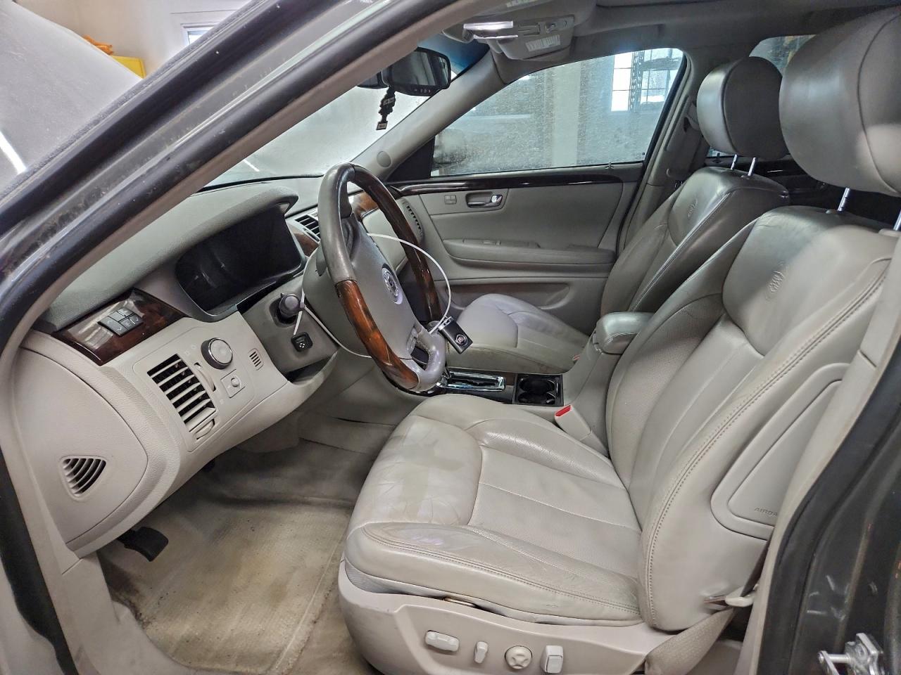 2008 CADILLAC DTS photo 7