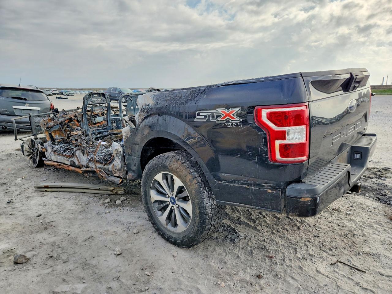 2019 FORD F150 SUPERCREW photo 2