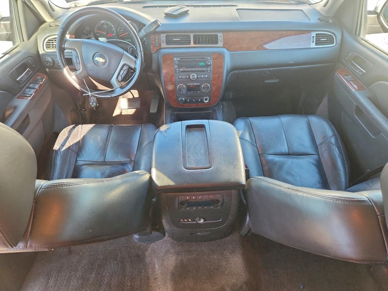 2013 CHEVROLET SUBURBAN C1500 LT photo 8