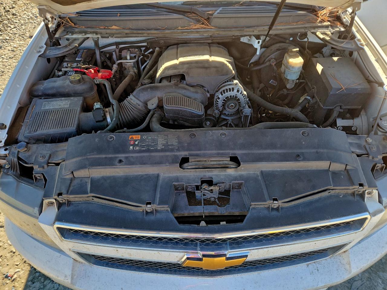 2013 CHEVROLET SUBURBAN C1500 LT photo 12