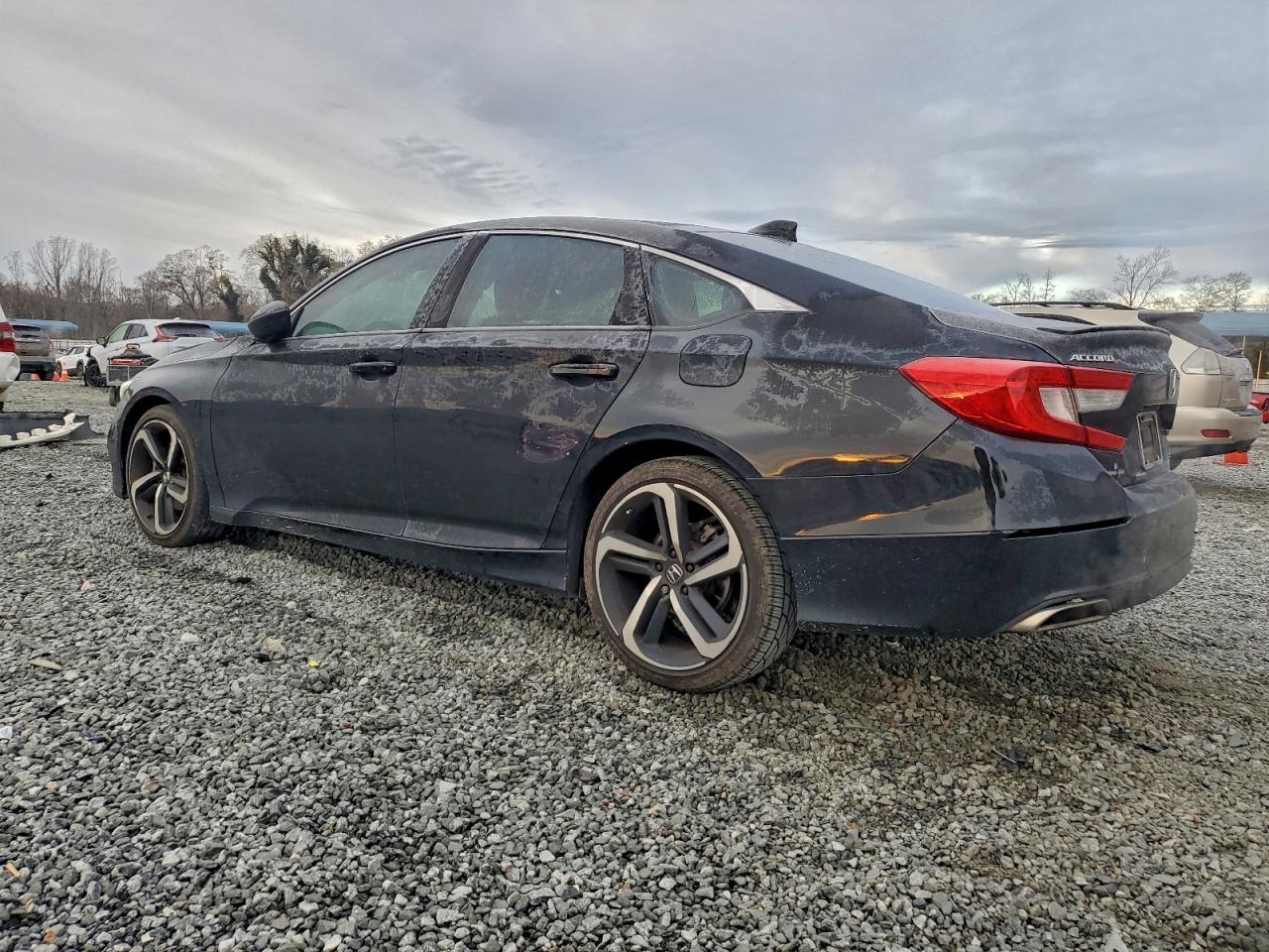 2018 HONDA ACCORD SPORT photo 2